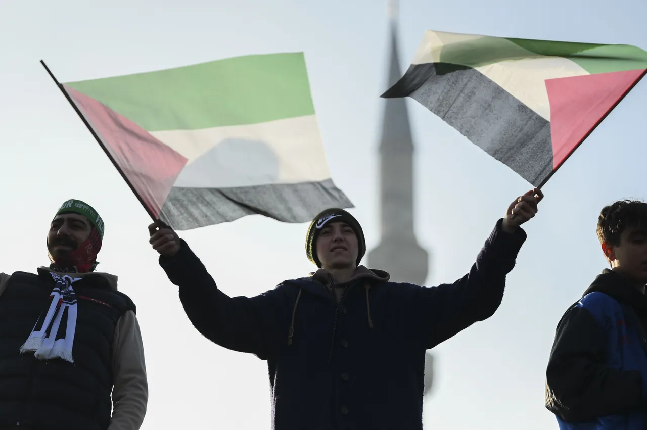 Sacuudiga iyo UAE Iyo Yemen